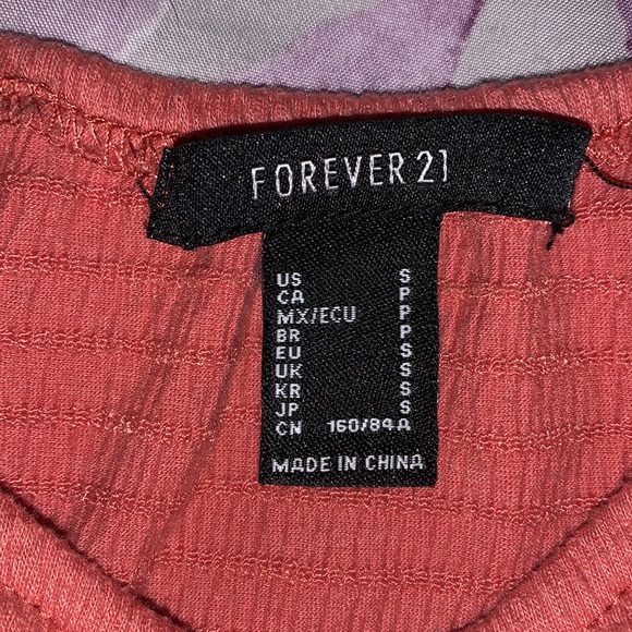 Pink crop top with puff sleeves - Picture 4 of 4